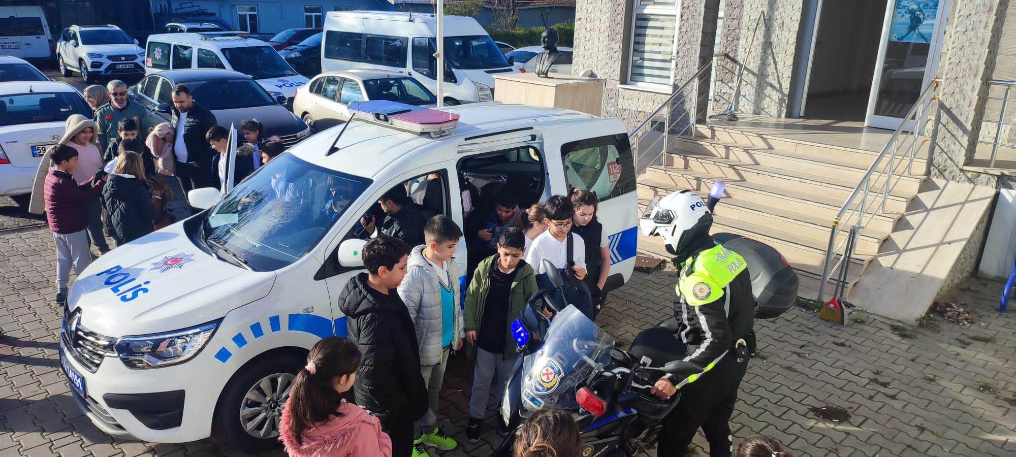 Polis Huzur Güven Verir