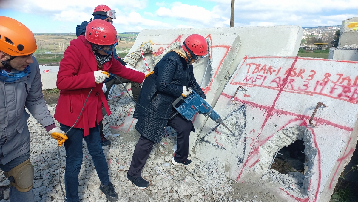Tekirdağ NKÜ,Arama ve Kurtarma Ekiplerini Oluşturuyor