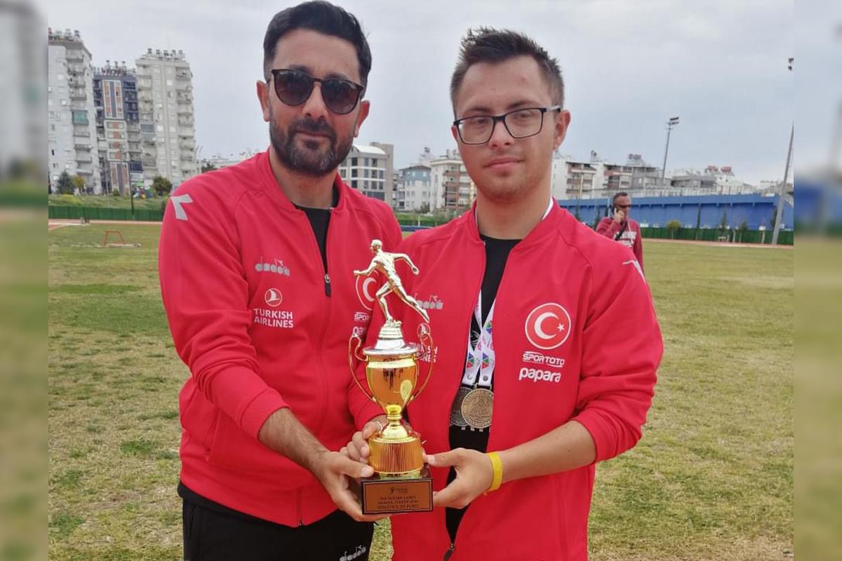Tekirdağ NKÜ Spor Bilimleri Fakültesi Öğrencisi Emirhan AKÇAKOCA Dünya Şampiyonu Oldu