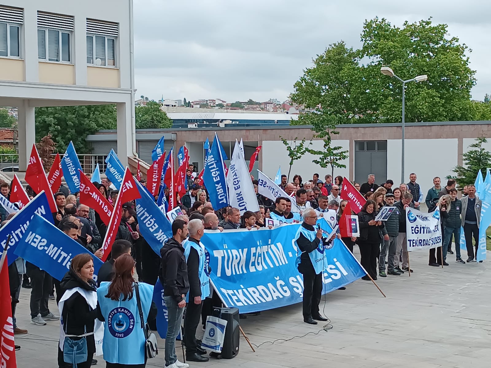 EĞİTİMDE ŞİDDET YASASI ÇIKARILSIN!