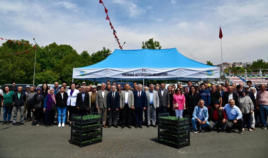 BÜYÜKŞEHİRDEN ÜRETİCİLERE FİDE DESTEĞİ
