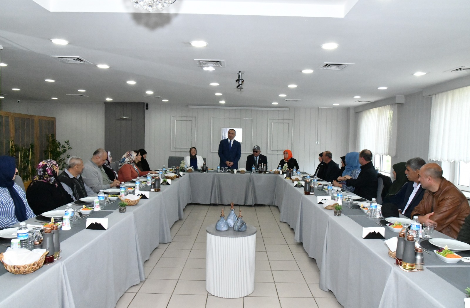 Vali Soytürk ve Eşi Nurdan Soytürk Kilis’ten Gelen Şehit Aileleri Gazileri ve Ailelerini İlimizde Ağırladı