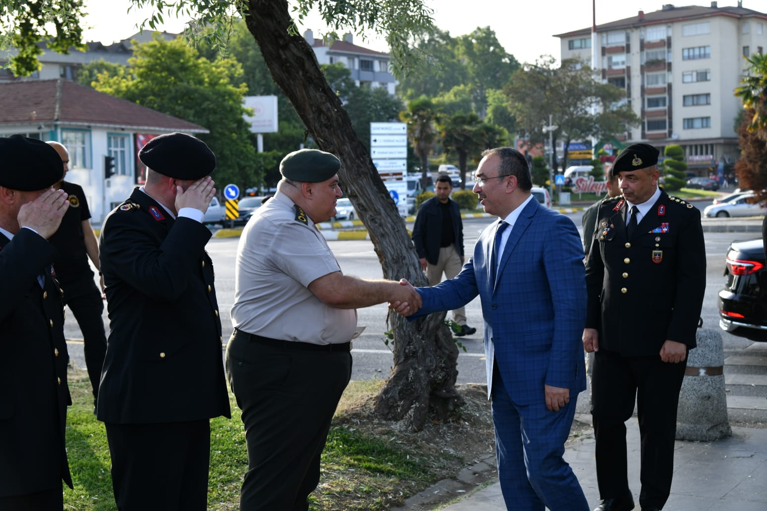 Vali Soytürk Jandarma Tanıtım Sergisi’ni Ziyaret Etti