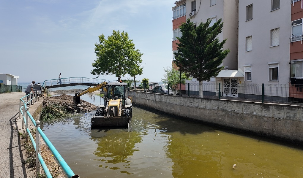 DEĞİRMENALTI’NDA KÖTÜ GÖRÜNTÜYE VE KİRLİLİĞE SON