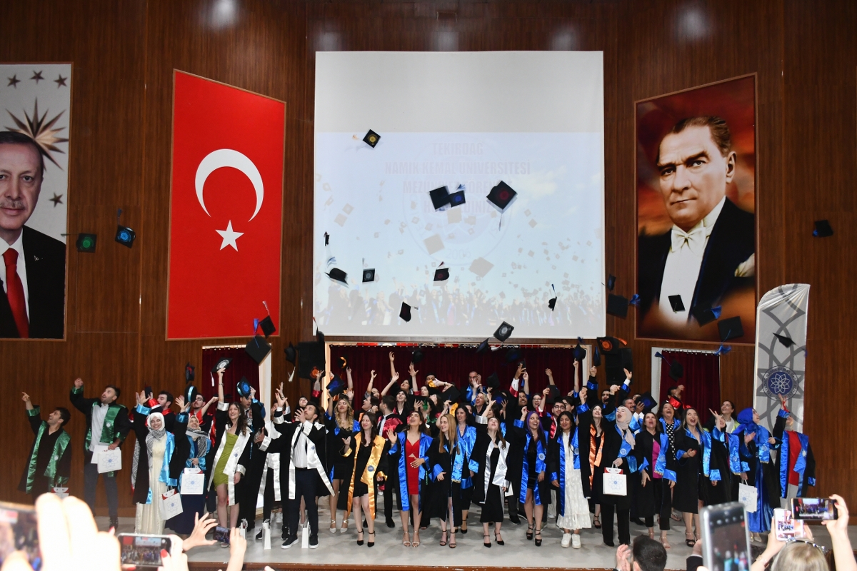 Tekirdağ Namık Kemal Üniversitesi 2023-2024 Akademik Yılı Mezuniyet Töreni Gerçekleşti