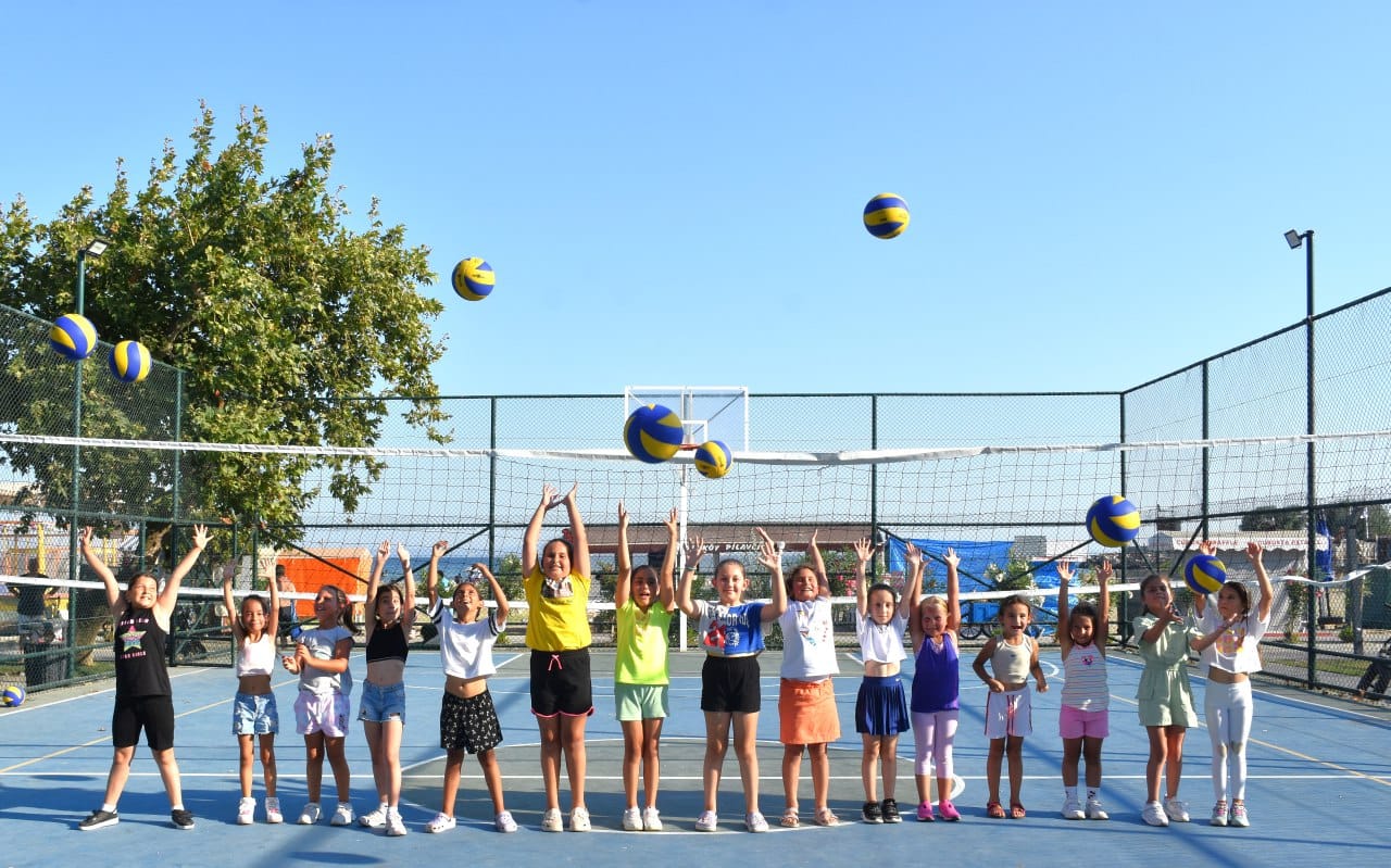 ŞARKÖY BELEDİYESİ YAZ SPOR OKULU KURSLARI BAŞLADI