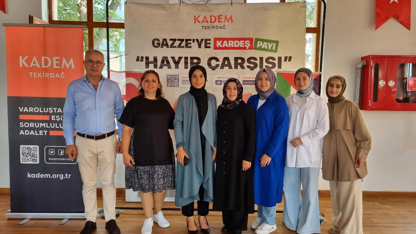 Gazze’ye Kardeş Payı Hayır Çarşımızda 1. gün geride kaldı.