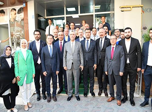 Ticaret Bakanı Bolat Kapaklı Belediyesini Ziyaret Etti
