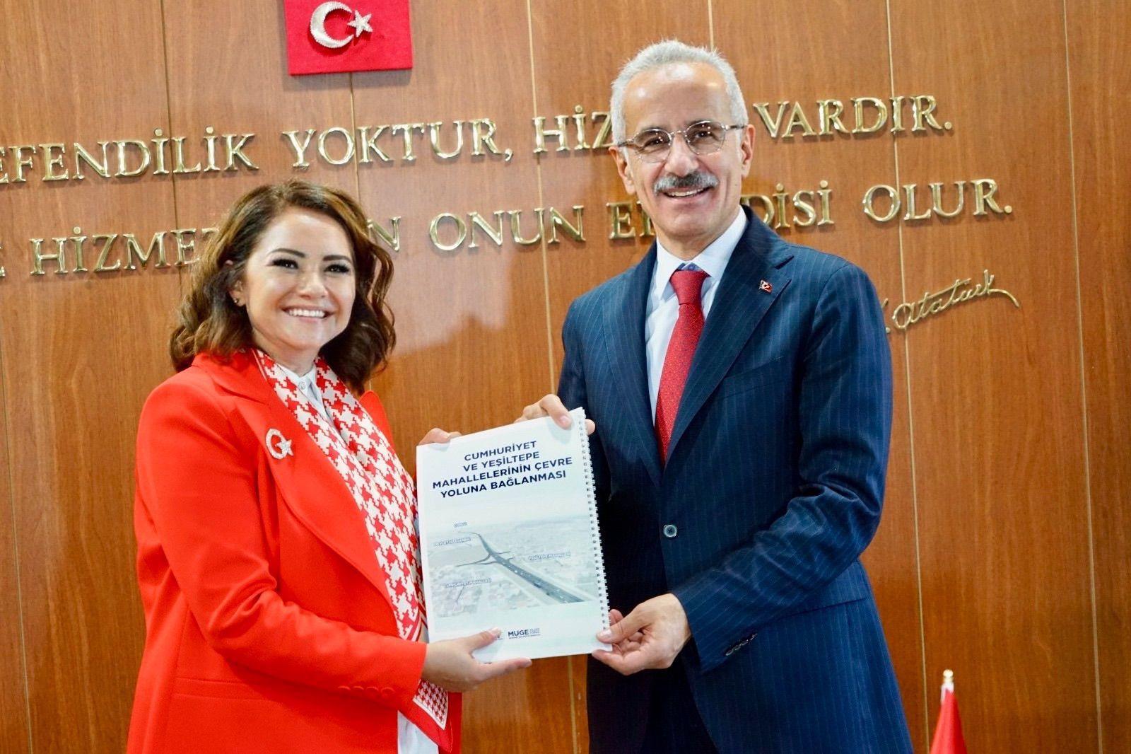 ERGENE’DE BÜYÜK GÜN: ULAŞTIRMA VE ALTYAPI BAKANI ERGENE BELEDİYESİNİ ZİYARET ETTİ