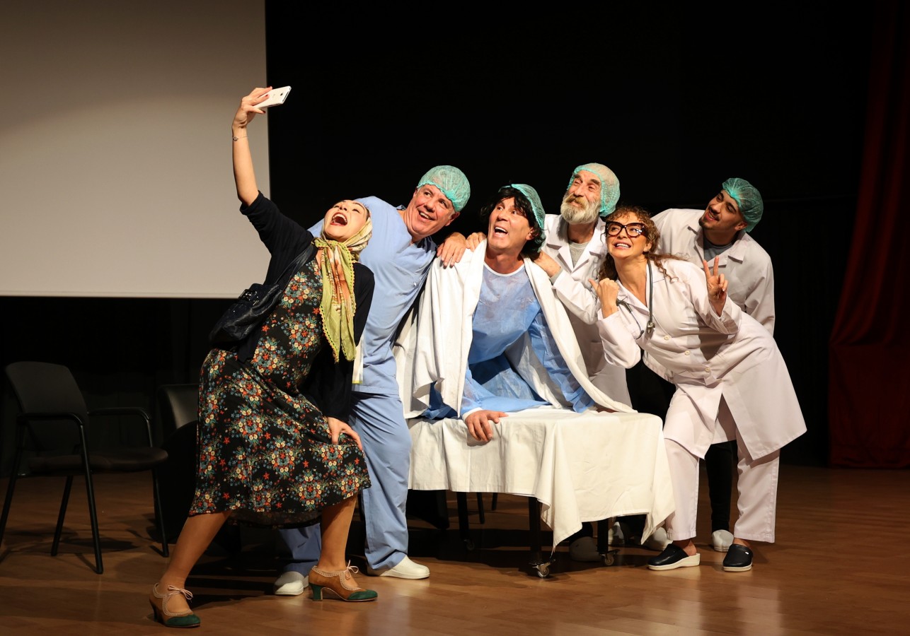 ALTI ÜSTÜ KOMEDİ ÇERKEZKÖY’DE SAHNELENDİ