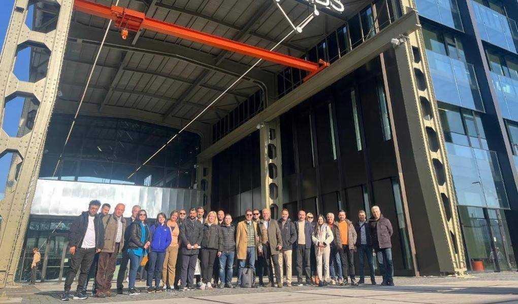 BÜYÜKŞEHİR BELEDİYESİ “DİJİTAL GENÇLİK MERKEZİ” İÇİN HOLLANDA’DA