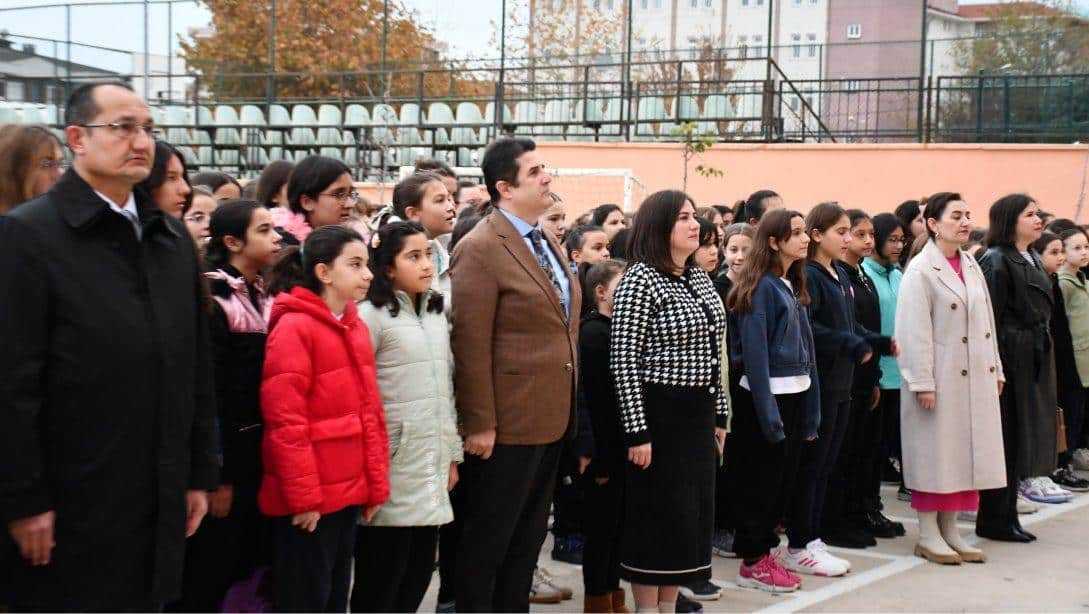 İl Millî Eğitim Müdürümüz Dr. Abdülaziz Yeniyol, Süleymanpaşa İlçesinde Vali Enver Salihoğlu Ortaokulunun Bayrak Törenine Katıldı