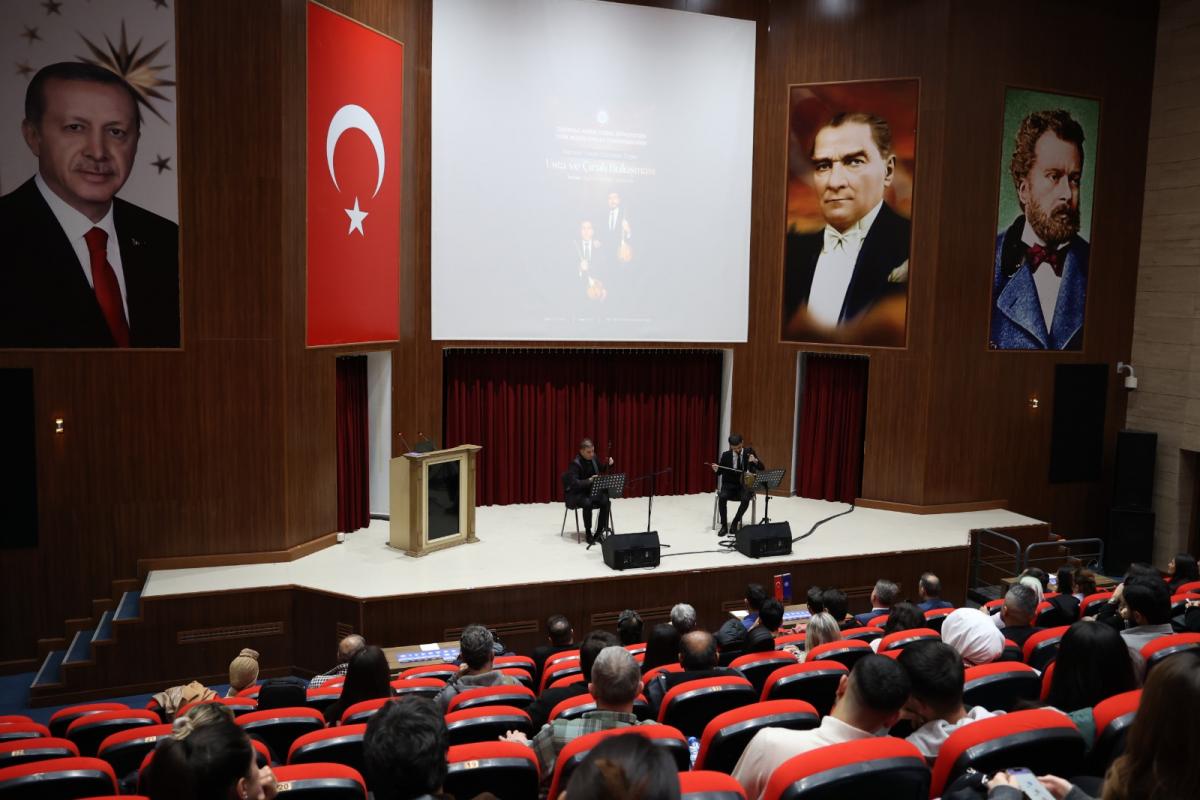 Kemane Tınısıyla Bütünleşen Ezgiler Usta ve Çırak Buluşması Dinletisi Gerçekleştirildi