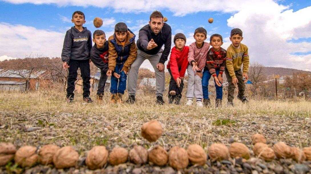 “Öğretmen Gözüyle” Temalı Fotoğraf Yarışmasının Sonuçları Açıklandı