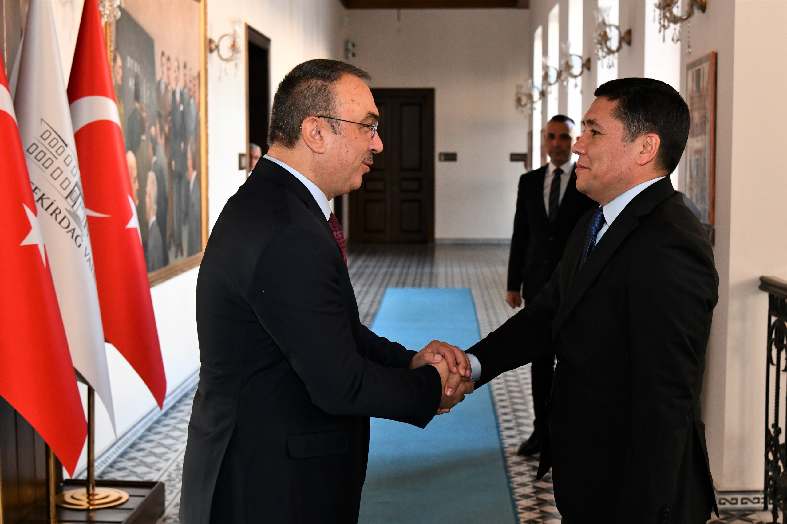 Özbekistan İstanbul Başkonsolosu Vali Soytürk’ü Ziyaret Etti