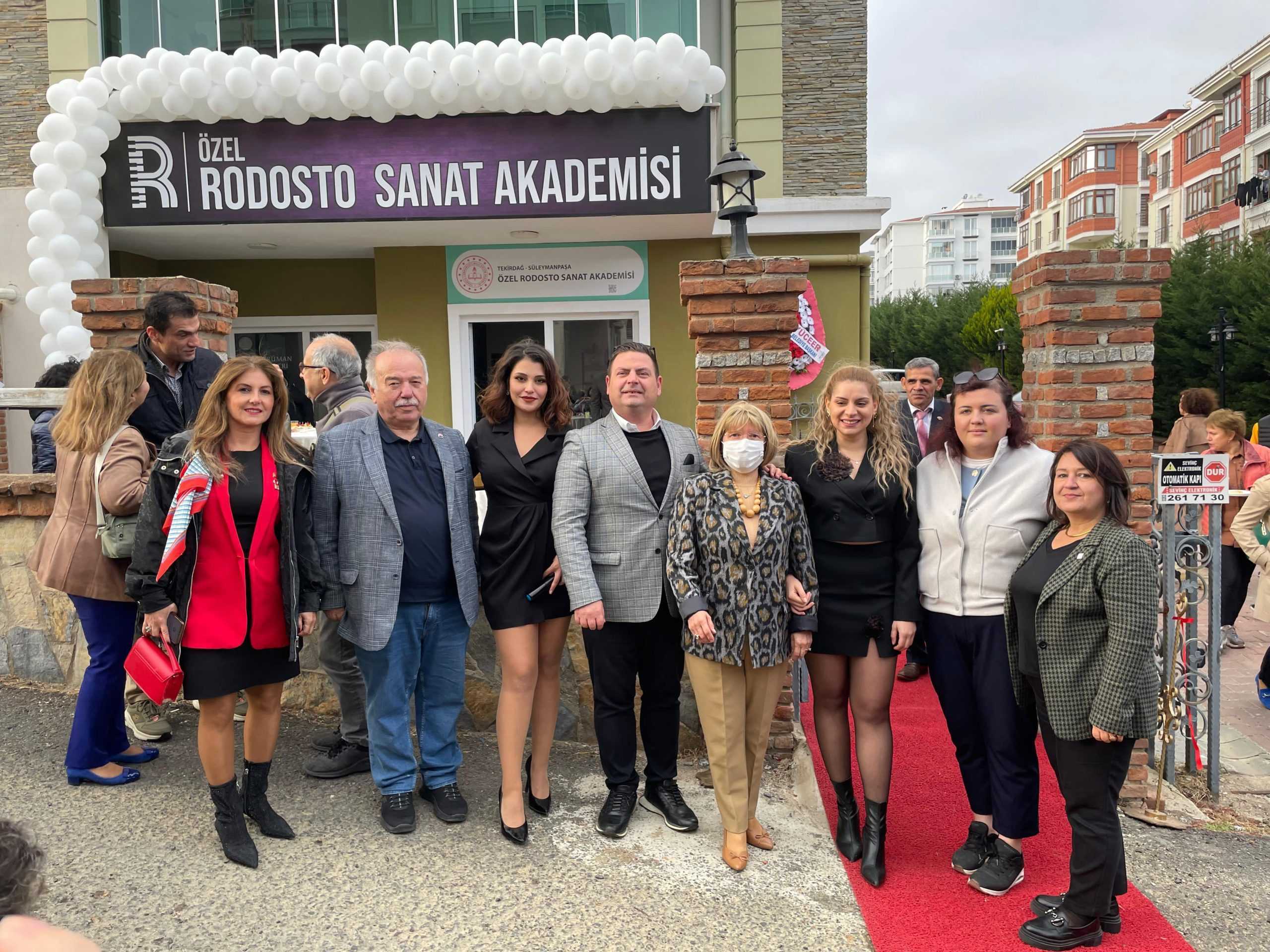 ÖZEL RODOSTO SANAT AKADEMİSİ AÇILDI