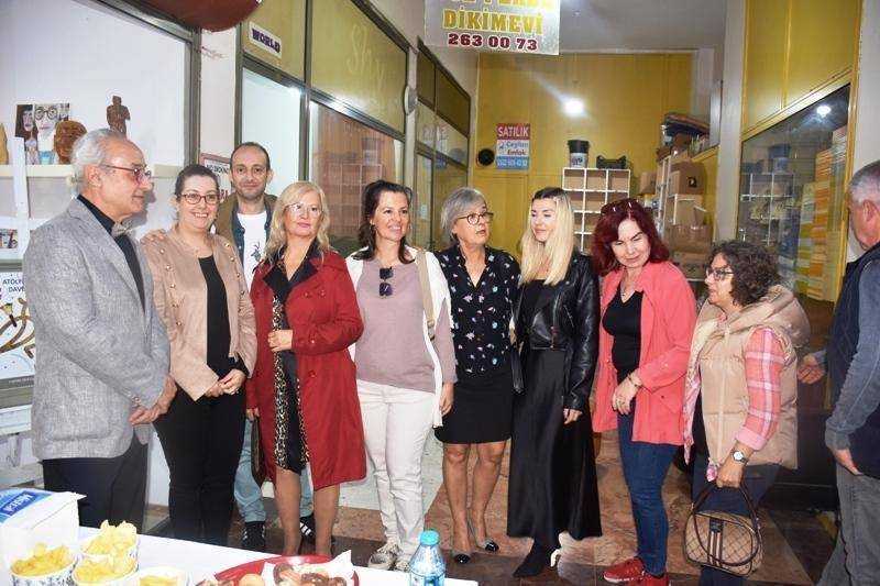 Tekirdağ Belediye İş Merkezi’nde Atölye Hobi Lobi tarafından sergi açılışı gerçekleştirildi.