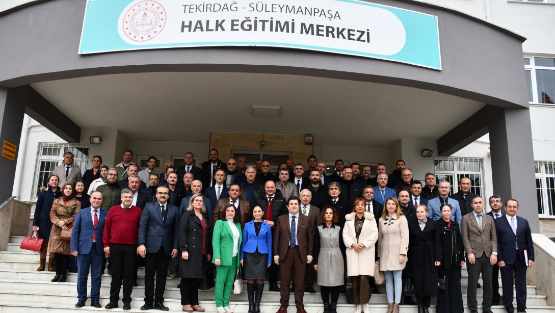 Türkiye Yüzyılı Maarif Modeli Kapsamında Okul/Kurum Müdürlerine Yönelik “Öğretim Liderliği Semineri” Gerçekleştirildi
