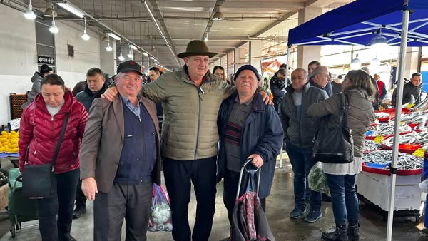 2024’ün son gününde Kapalı Pazar Yerimizde esnafımız ve halkımızın yeni yılını kutladık…