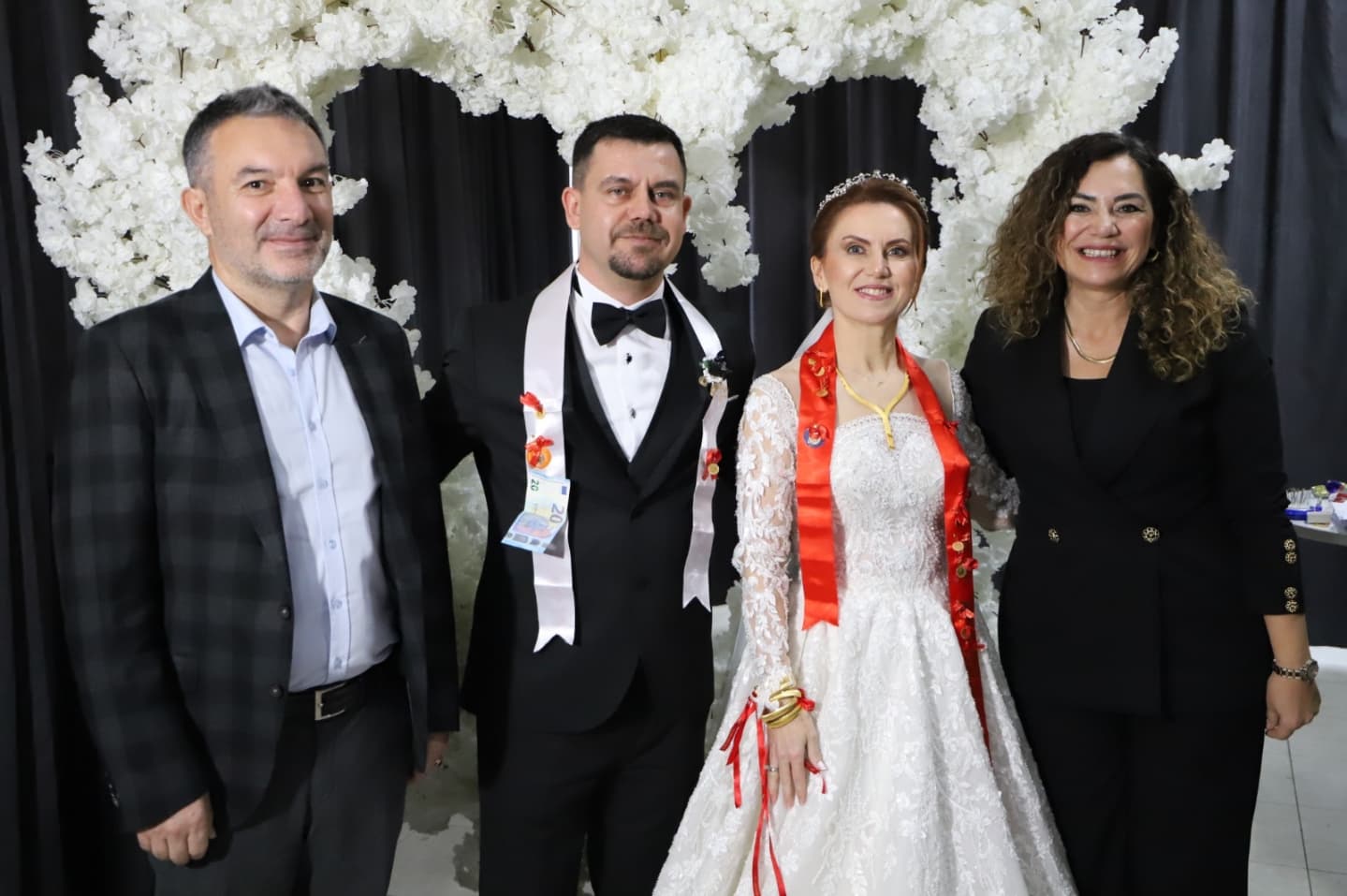 ECZ. BERRİN BAŞOL TEŞEKKÜR MESAJI YAYINLADI