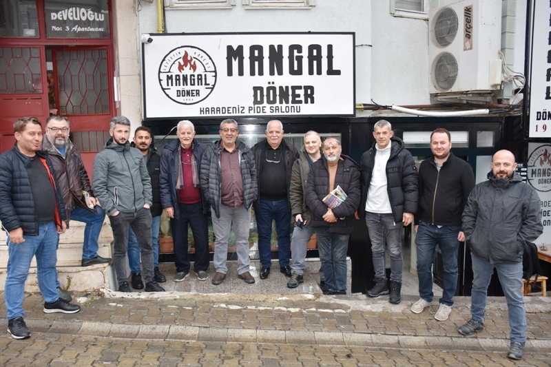 ERSİN BİLMEÇ BASIN KARTINI MESLEKTAŞLARIYLA KUTLADI