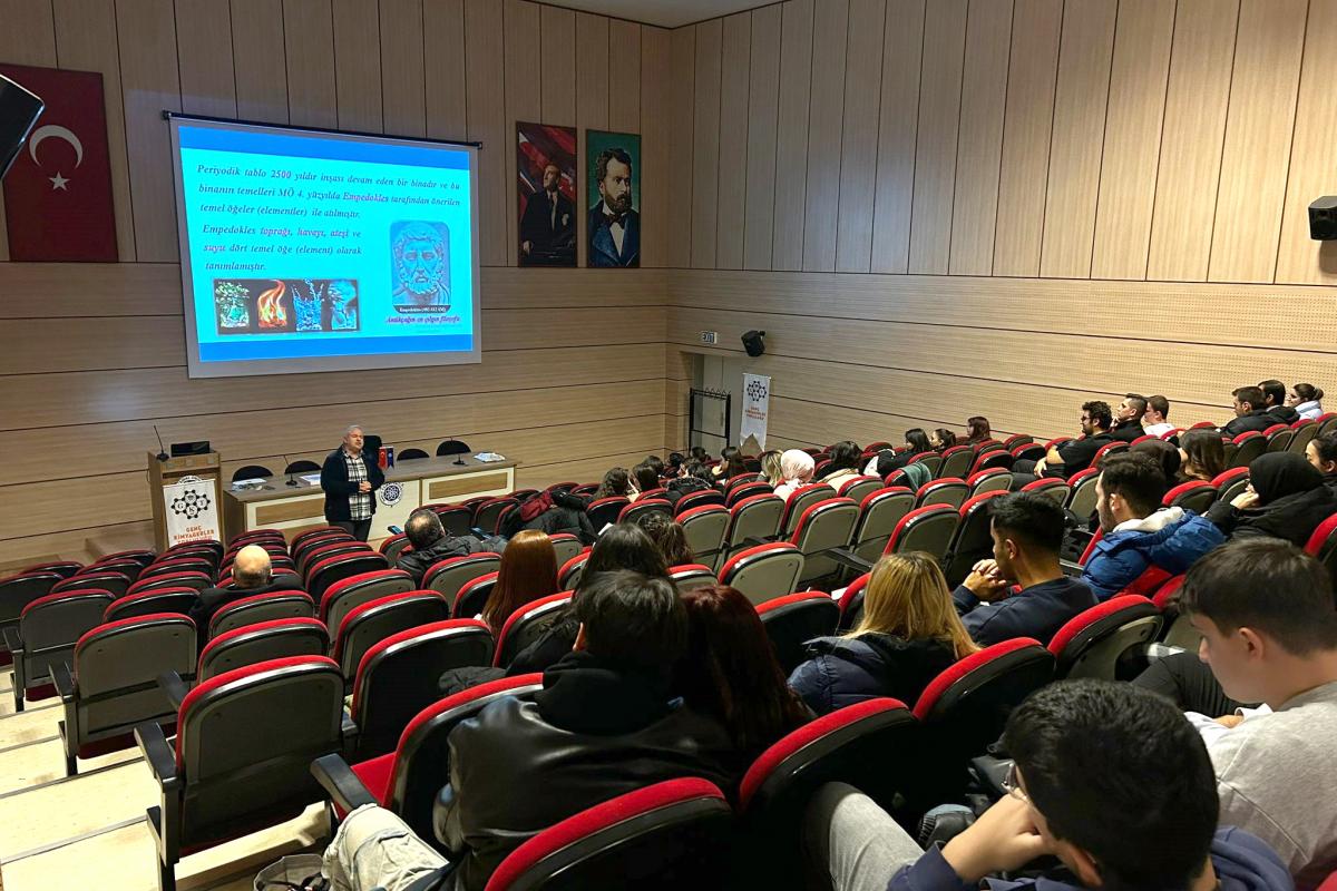 Genç Kimyagerler Topluluğu Tarafından Bilim Söyleşisi Gerçekleştirildi Yeni