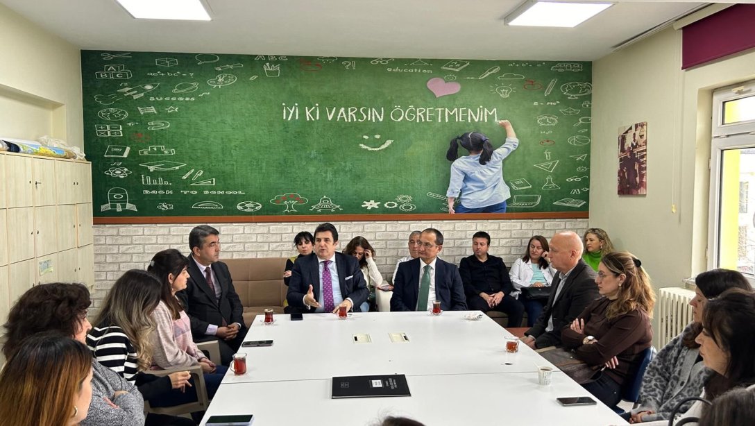 İl Millî Eğitim Müdürümüz Dr. Abdülaziz Yeniyol, Süleymanpaşa İlçesinde Ticaret Borsası İlkokulu/Ortaokulunu Ziyaret Etti