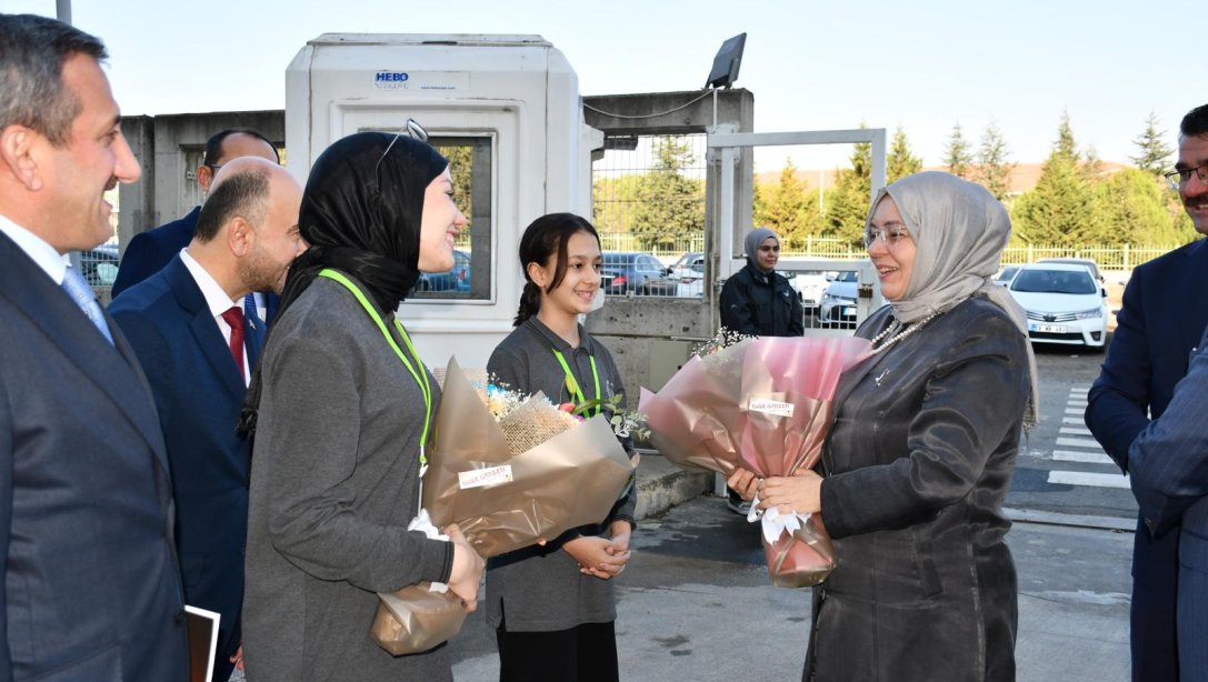 Milli Eğitim Bakan Yardımcısı Doç. Dr. Celile Eren Ökten ve Din Ögretimi Genel Müdürü Dr. Ahmet İşleyen İlimizi Ziyaret Etti