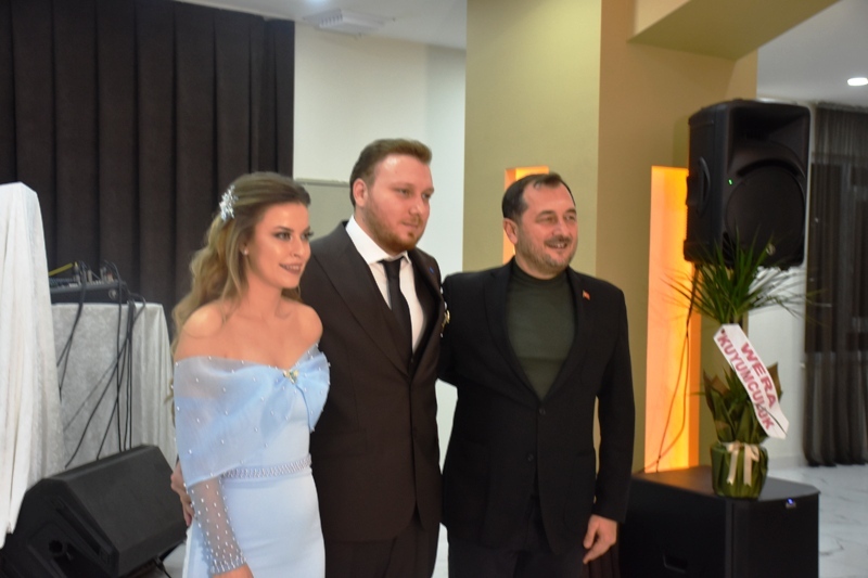 Özlem Coşkun Nişanlandı