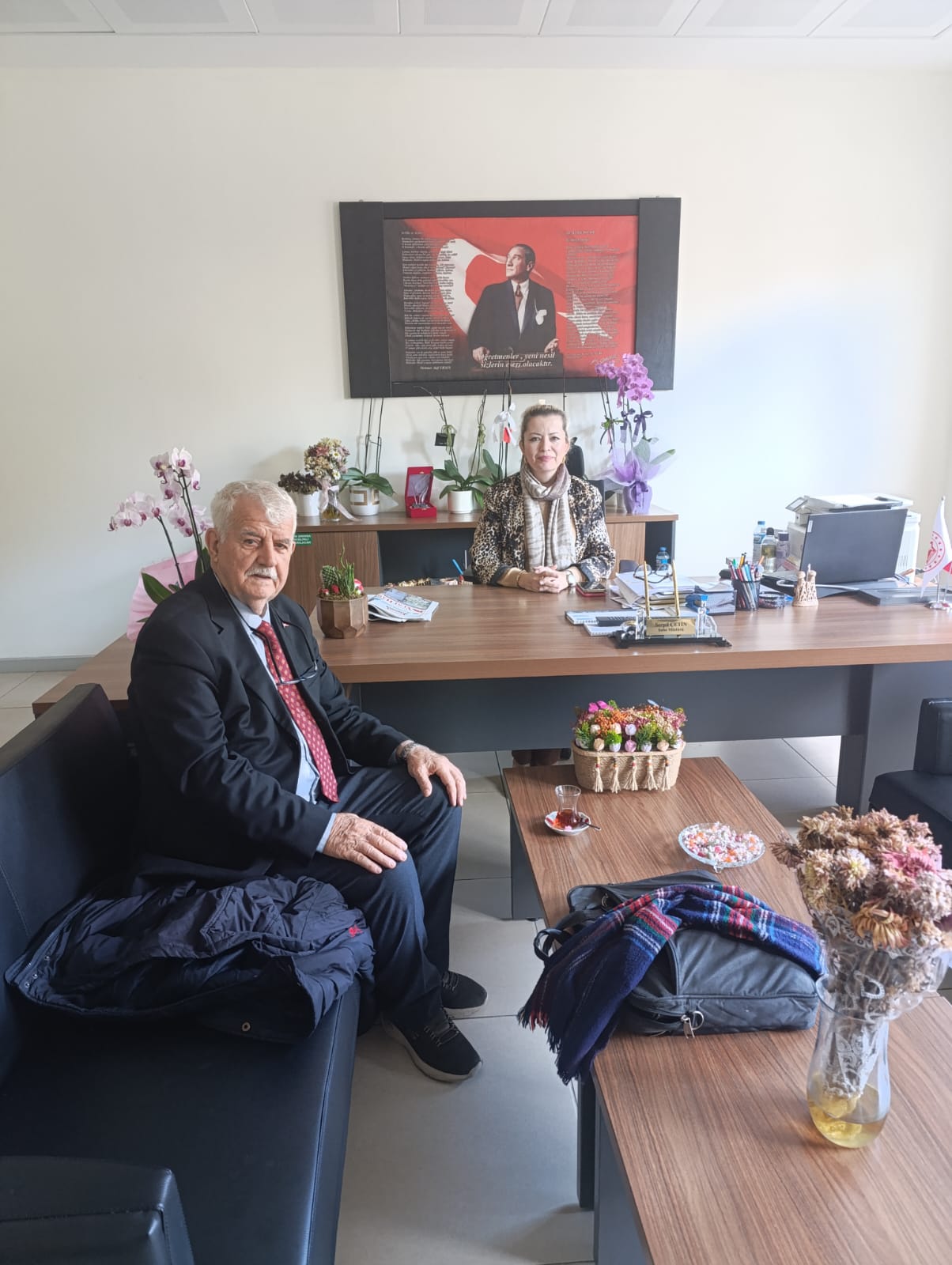 Süleymanpaşa İlçe Milli Eğitim Müdürlüğü Şube müdürü Serpil Çetin’i ziyaret ettik.