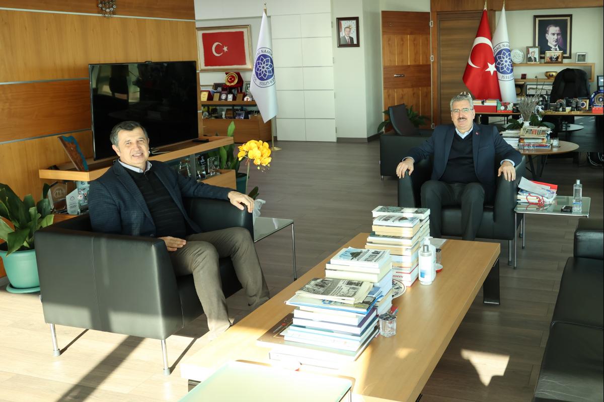 Üniversitemiz Rektörüne Ziyaret Yeni