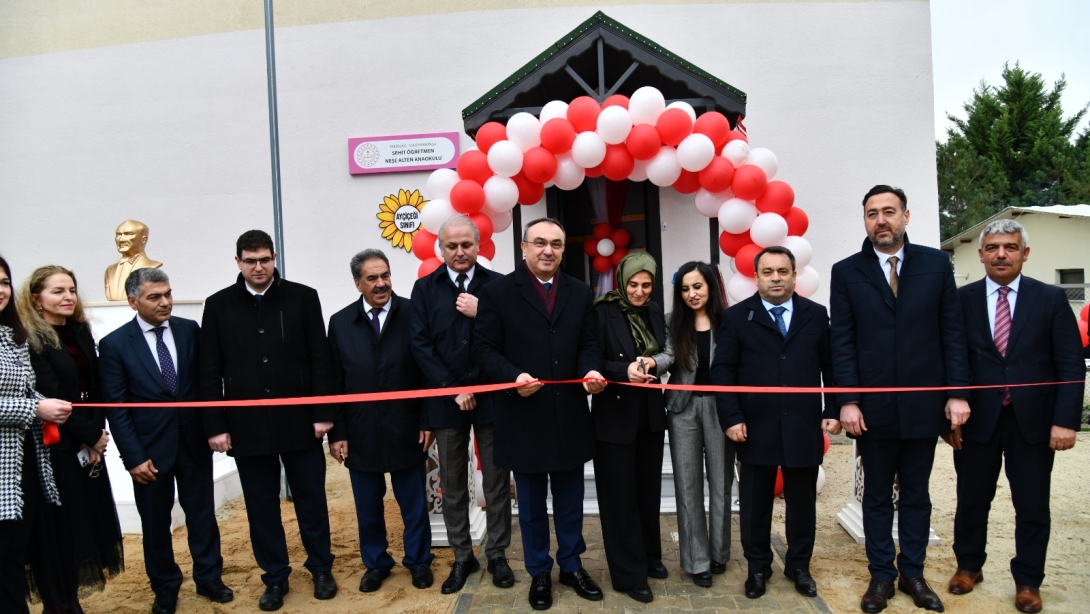 Vali Soytürk Ayçiçeği Anasınıfı Şubesi’nin Açılışını Yaptı