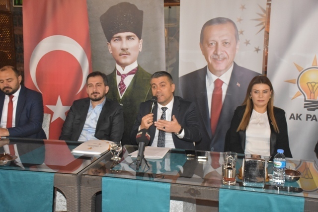 AK PARTİ GAZETECİLER GÜNÜNÜ KUTLADI