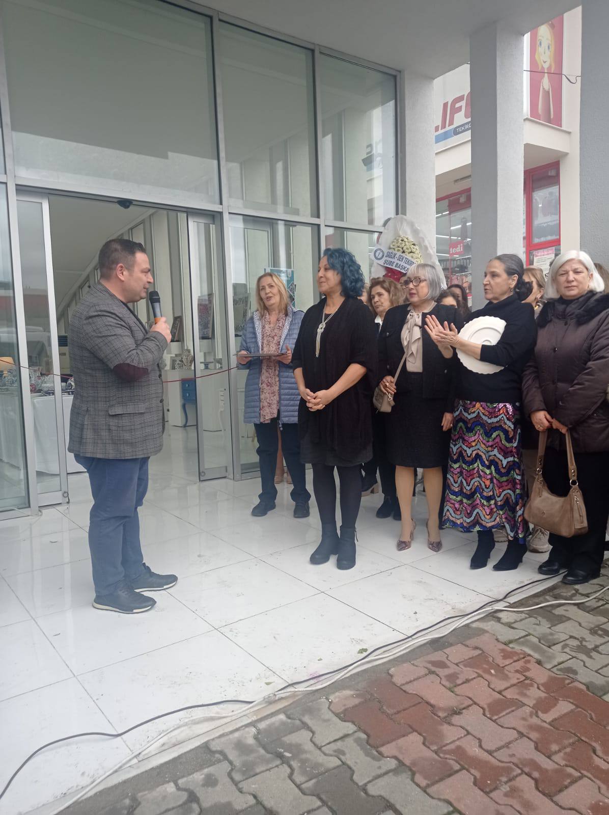 Bin yıllık Türk seramik sanatı çini sergisi açıldı