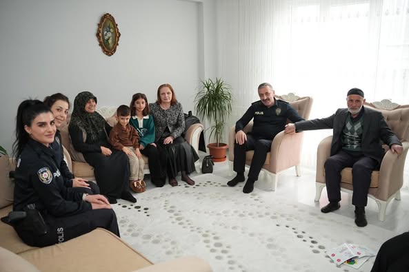 EMİYET MÜDÜRÜNDE ZİYARET