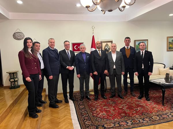 T.C Filibe Başkonsolosu Korhan Küngerü ve Ticaret Ataşesi Armağan Al’ı ziyaret etti.