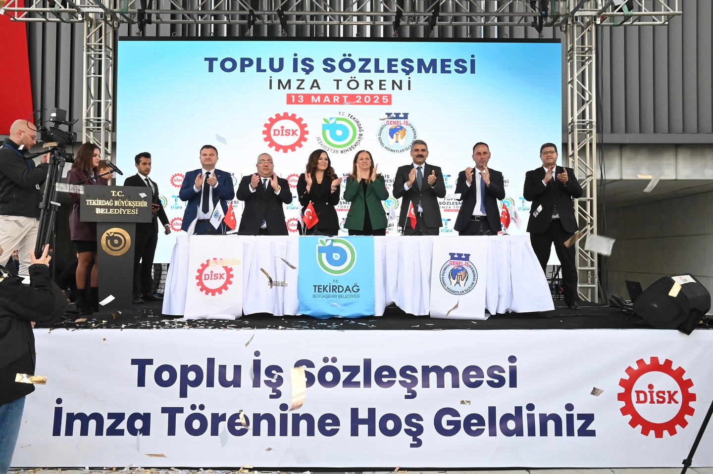 Büyükşehirden personele zam