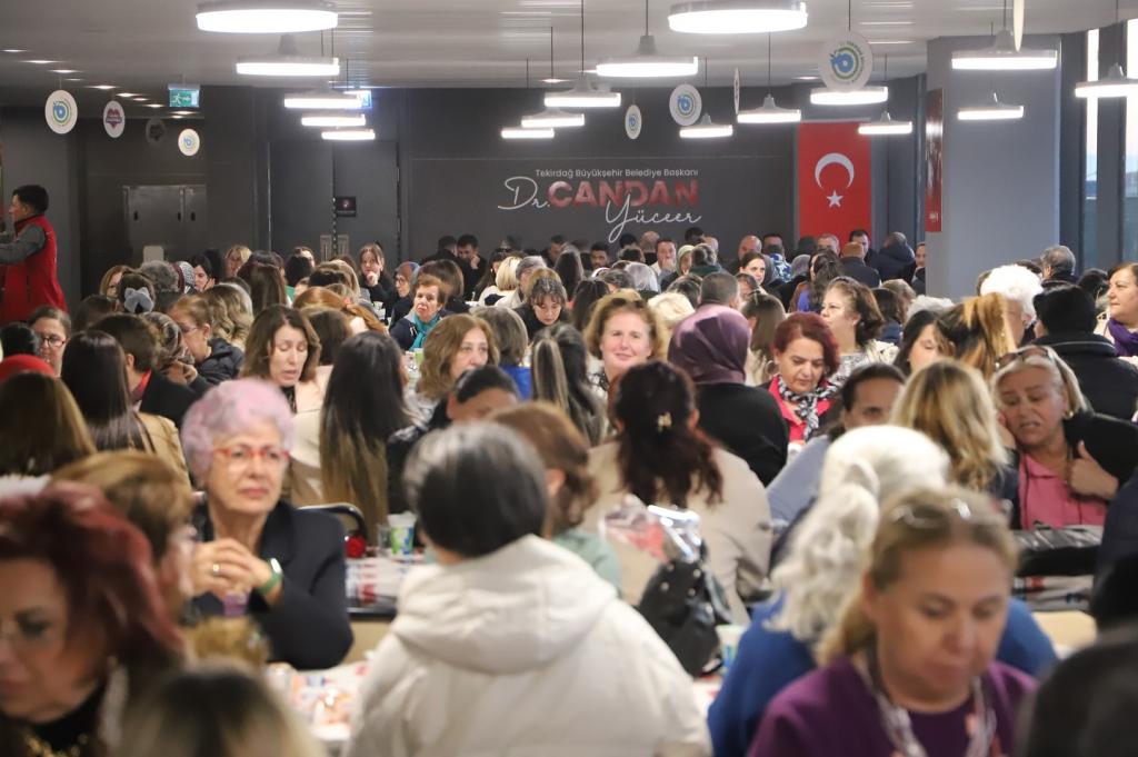 KADIN DERNEKLERİNİ İFTARDA BULUŞTURDU