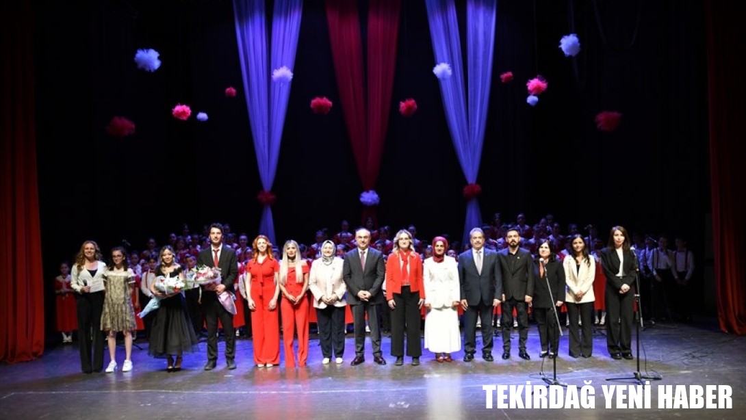 Vali Soytürk ve Eşi Nurdan Soytürk Çocuk Bayramı Konseri’ne Katıldı