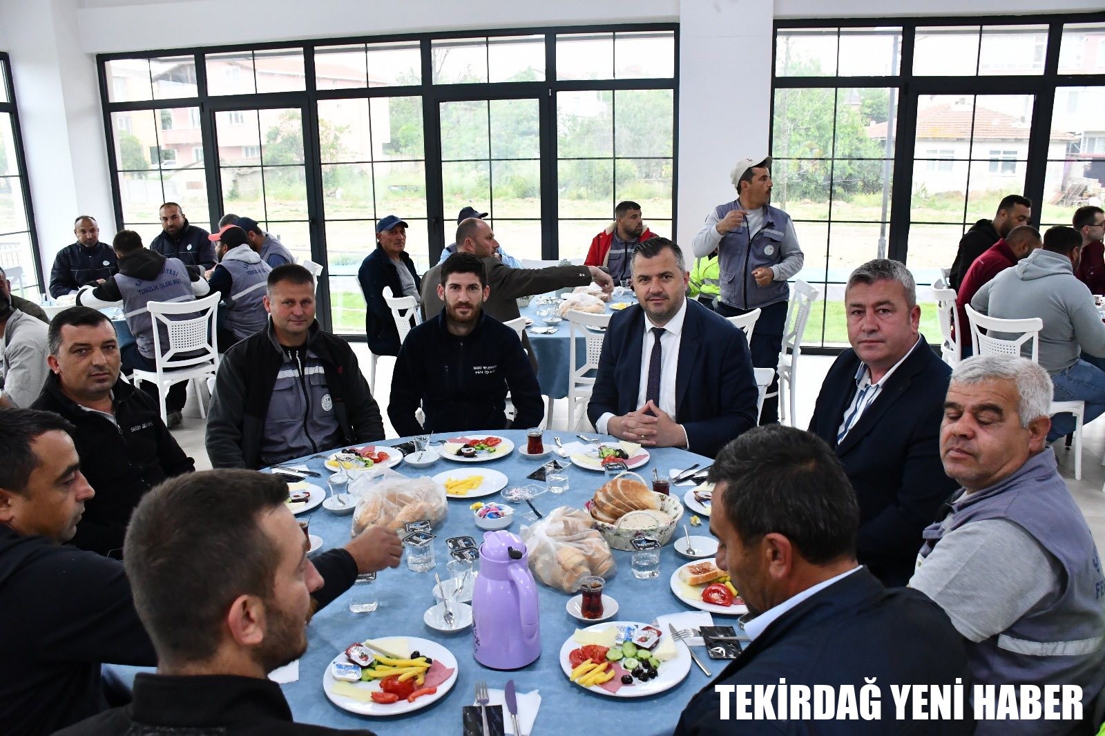 Başkan taşyasan emekçilerle kahvaltıda buluştu