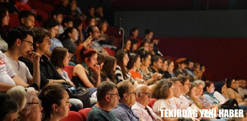 Çorlu 3. Tiyatro Festivali Perdelerini Açtı