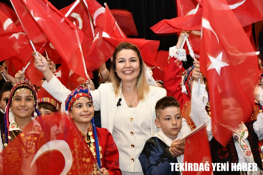 MALKARA BELEDİYE AKADEMİSİ YIL SONU GÖSTERİLERİYLE SANAT VE KÜLTÜR DOLU ÜÇ GÜN YAŞATTI