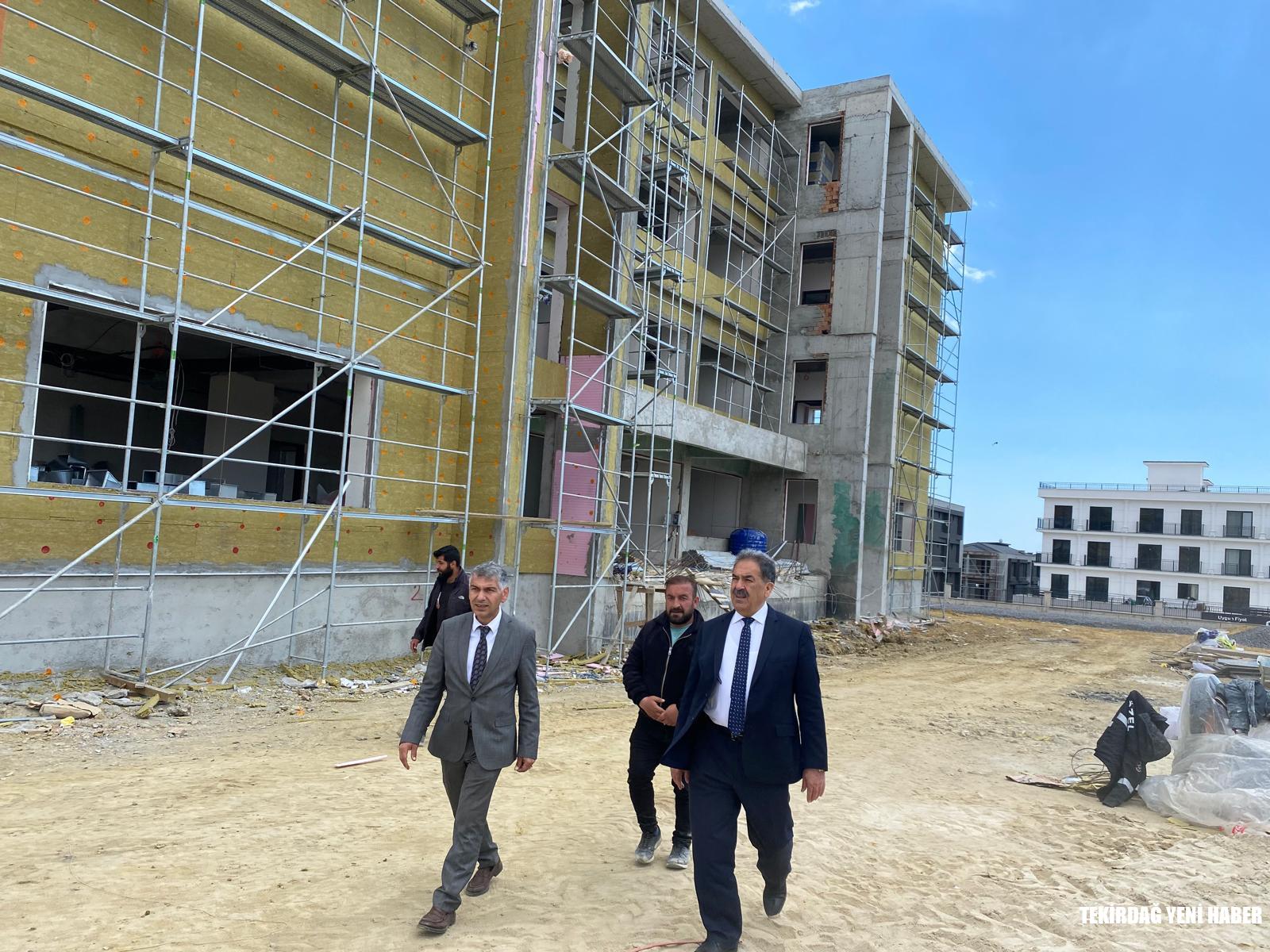 Süleymanpaşa Kaymakamı Mustafa Güler, Devam Eden Okul İnşaatlarını Yerinde İnceledi