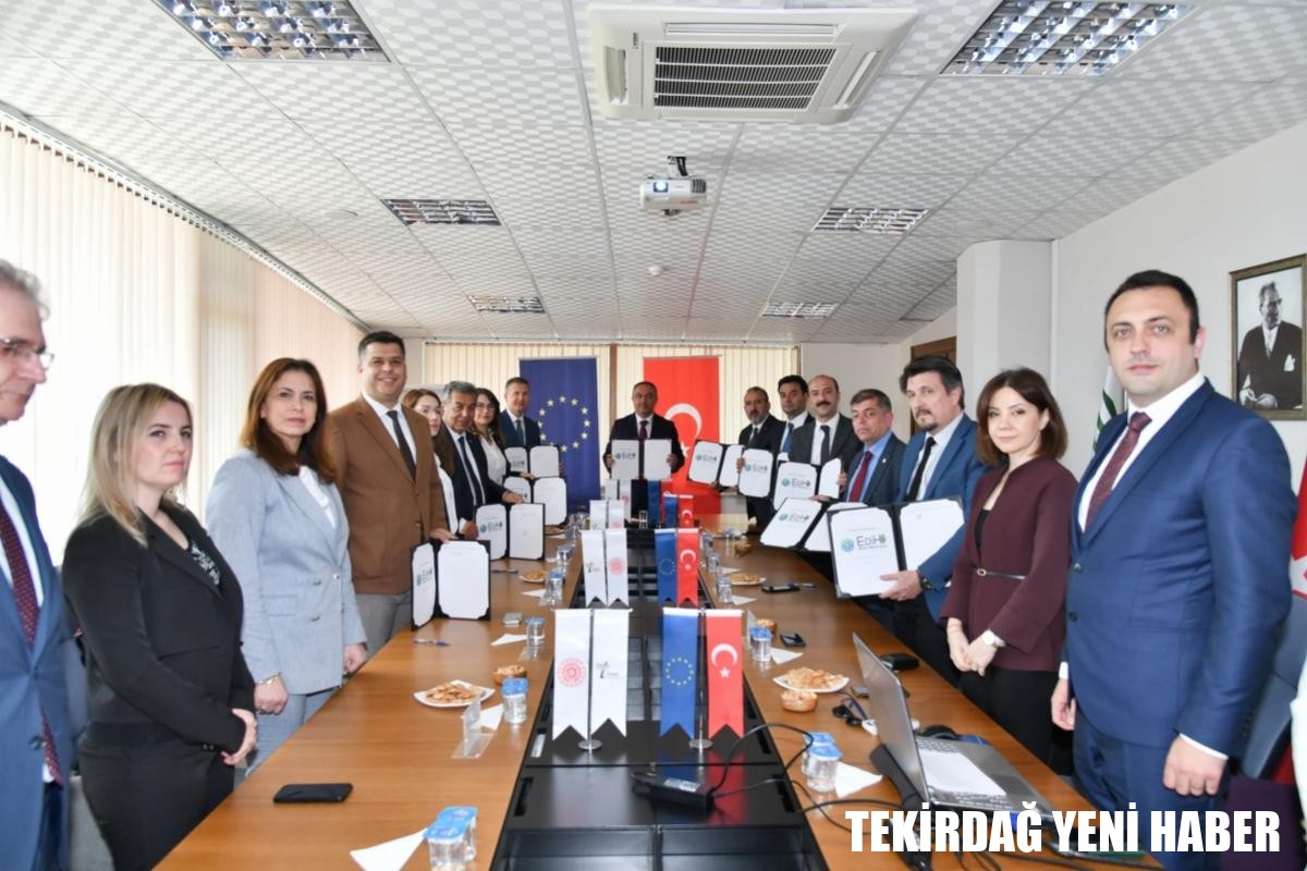 TEKİRDAĞ NKÜ, AB TARAFINDAN FONLANAN ‘BATI MARMARA AVRUPA DİJİTAL İNOVASYON MERKEZİ (EDIH) WEST MARMARA PROJESİ KONSORSİYUMU’ İMZA TÖRENİNE KATILDI