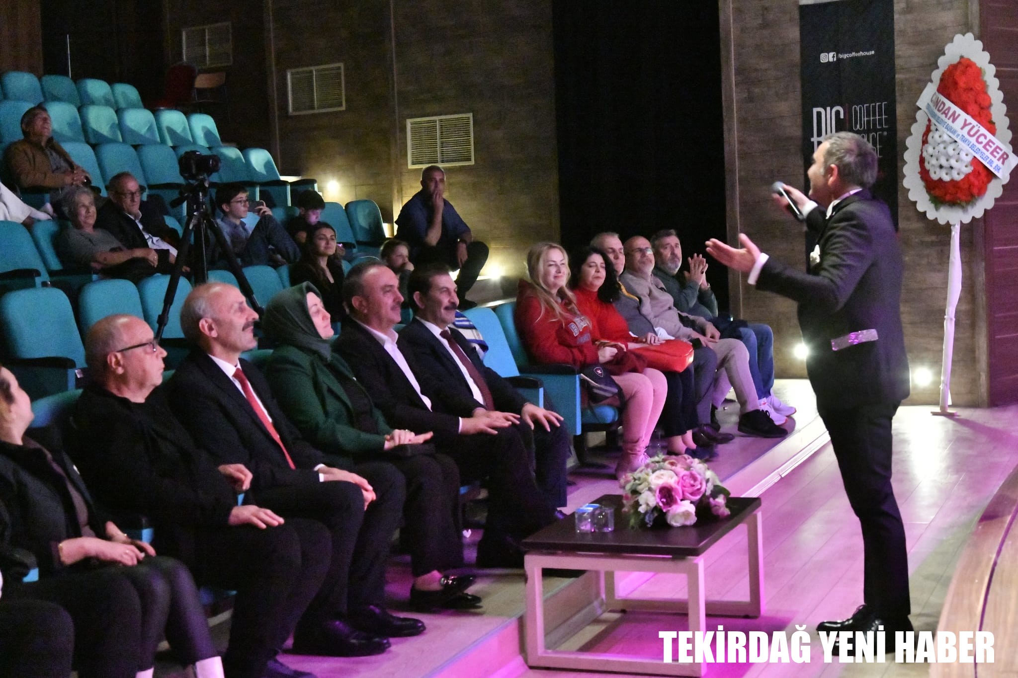 Vali Soytürk ve Nurdan Soytürk Yeşilçam Şarkıları Konseri’ne Katıldı