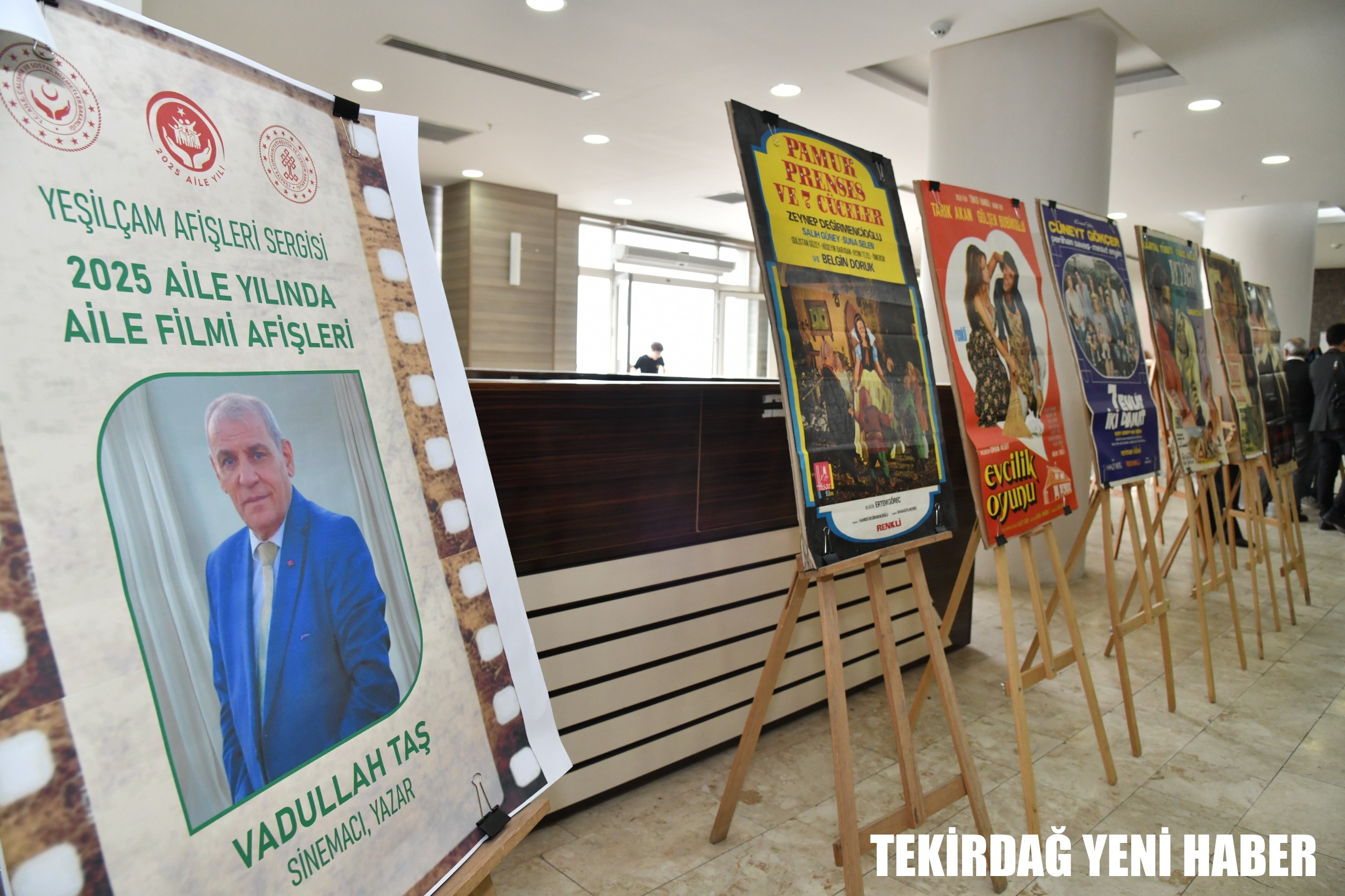 Vali Soytürk “Yeşilçam Film Afişleri” Sergisi’nin Açılışını Yaptı