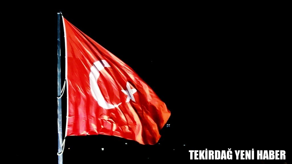 59. Uluslararası Tekirdağ Kiraz Festivali’nde Dev Türk Bayrağı Sürprizi