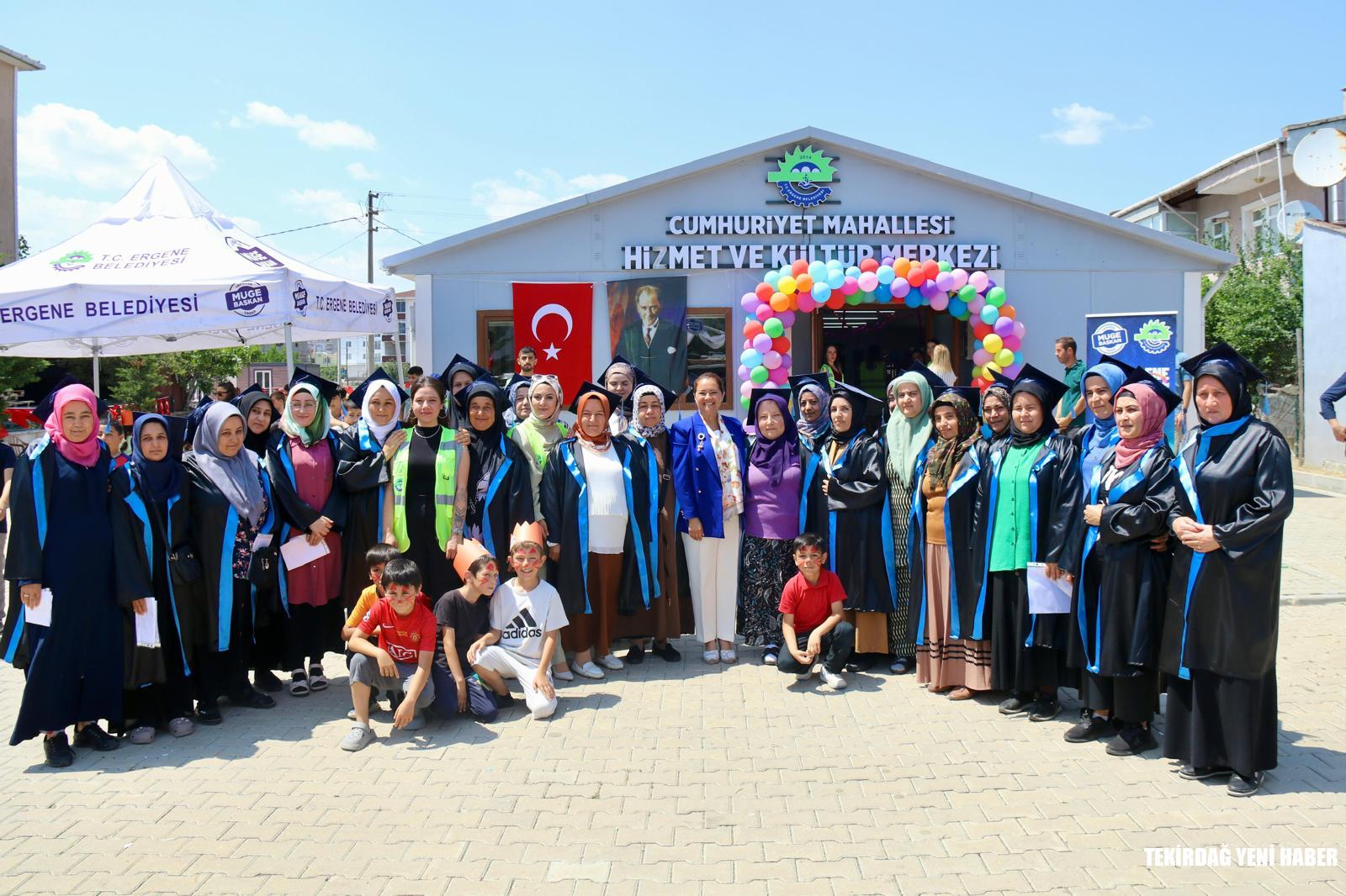 ERGENE’DE KADINLAR İÇİN DÜZENLENEN OKUMA YAZMA KURSU İLK MEZUNLARINI VERDİ