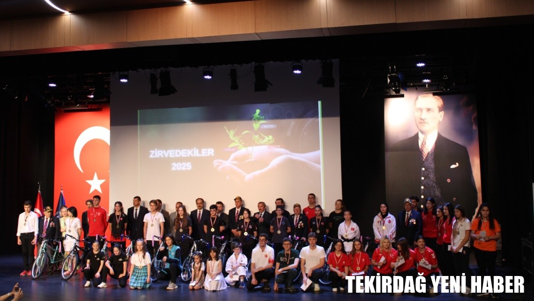 Ulusal ve Uluslararası Başarılar “Zirvedekiler” Ödüllendirildi
