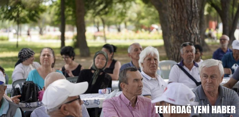 Yaşayan Çınarlara Özel Babalar Günü Kutlaması